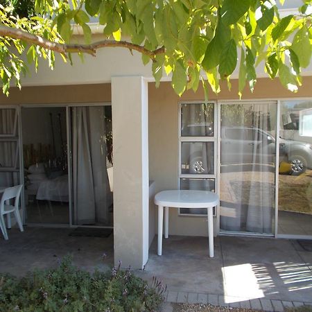 Due South Guest House Langebaan Exteriör bild