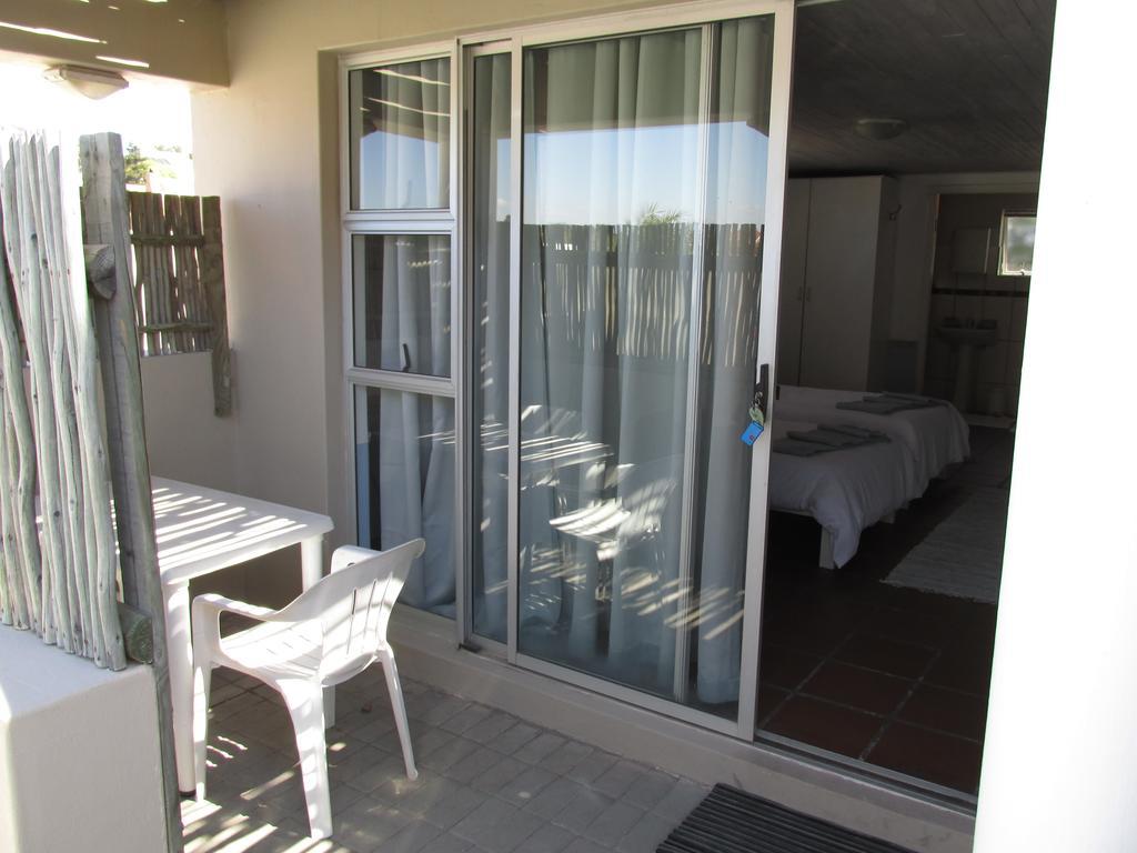 Due South Guest House Langebaan Exteriör bild