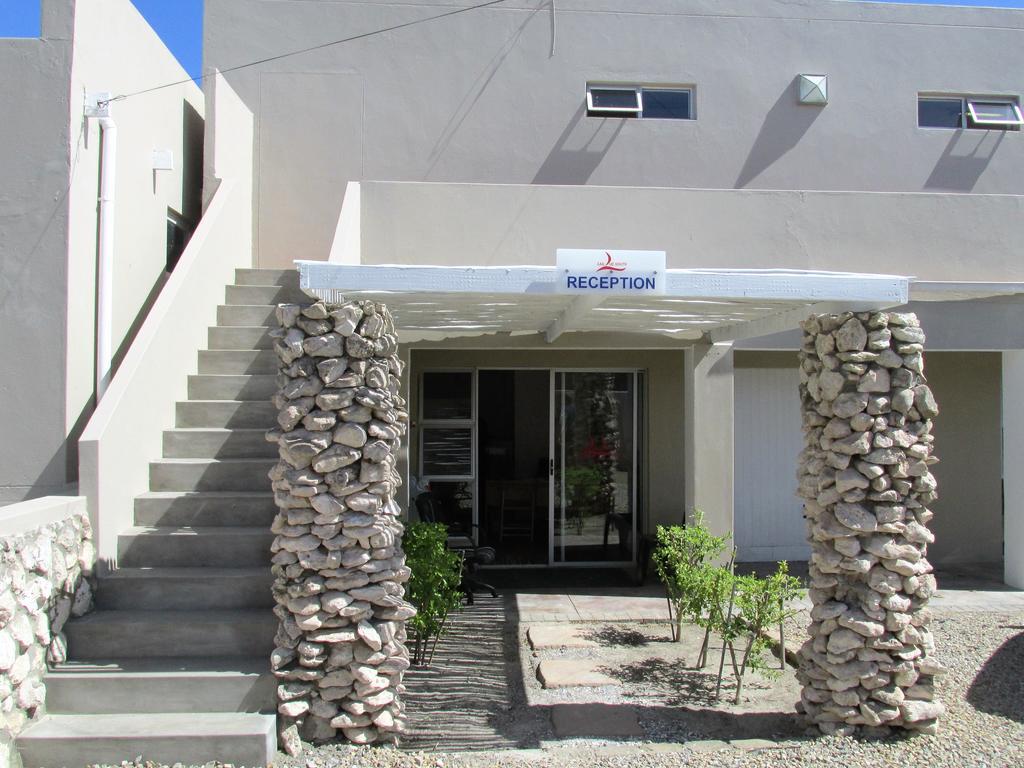 Due South Guest House Langebaan Exteriör bild
