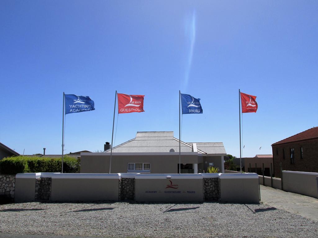 Due South Guest House Langebaan Exteriör bild